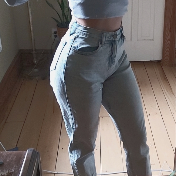 Faded Denim Mom Jean - Picture 5 of 5